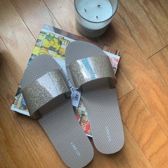 jelly flip flops old navy